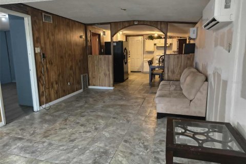Villa ou maison à vendre à Plant City, Floride: 2 chambres, 80.27 m2 № 2148397 - photo 5