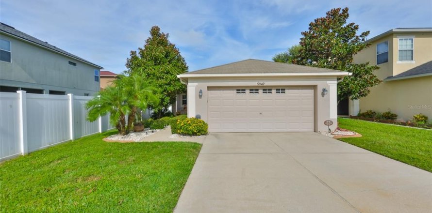 Casa en Land O' Lakes, Florida 3 dormitorios, 120.31 m2 № 1903775