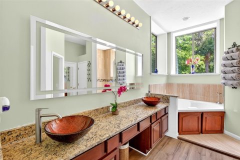 Casa en venta en Micanopy, Florida, 5 dormitorios, 455.87 m2 № 2195747 - foto 24