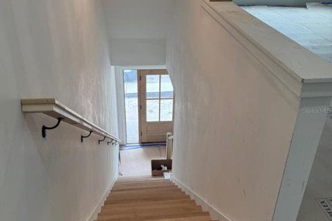 Commercial property in Tampa, Florida 12 bedrooms, 672.24 sq.m. № 1872844 - photo 9