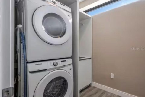 Adosado en venta en Kissimmee, Florida, 4 dormitorios, 214.79 m2 № 1801894 - foto 27