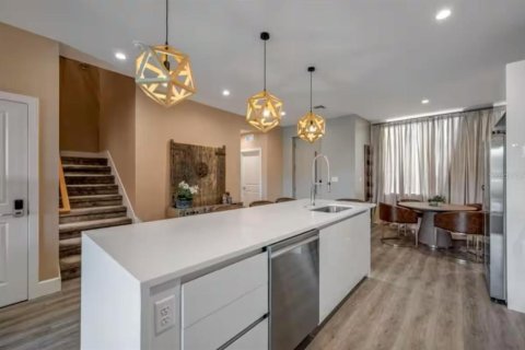 Adosado en venta en Kissimmee, Florida, 4 dormitorios, 214.79 m2 № 1801894 - foto 8
