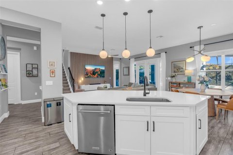 House in Winter Garden, Florida 5 bedrooms, 272.67 sq.m. № 2429456 - photo 26