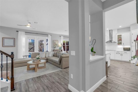 House in Winter Garden, Florida 5 bedrooms, 272.67 sq.m. № 2429456 - photo 19
