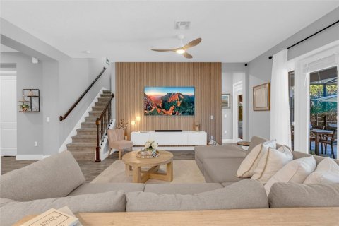 House in Winter Garden, Florida 5 bedrooms, 272.67 sq.m. № 2429456 - photo 3