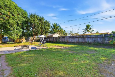 Villa ou maison à vendre à Palm Springs, Floride: 4 chambres, 184.69 m2 № 2173034 - photo 22