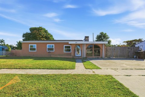 Villa ou maison à vendre à Palm Springs, Floride: 4 chambres, 184.69 m2 № 2173034 - photo 2
