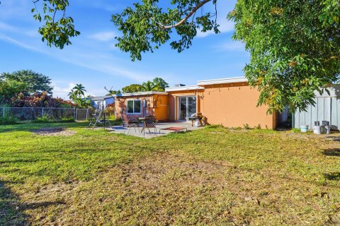 Villa ou maison à vendre à Palm Springs, Floride: 4 chambres, 184.69 m2 № 2173034 - photo 26