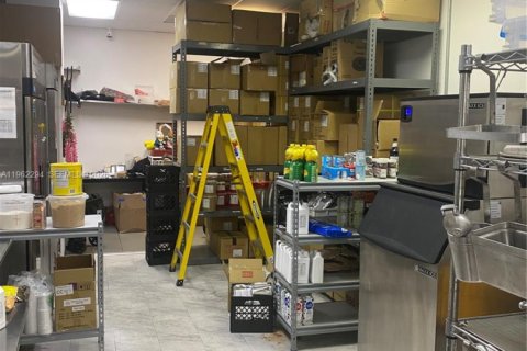 Commercial property in Miami, Florida № 2024979 - photo 25