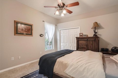 House in Bradenton, Florida 4 bedrooms, 278.34 sq.m. № 227780 - photo 8