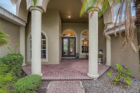 House in Bradenton, Florida 4 bedrooms, 278.34 sq.m. № 227780 - photo 2