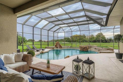 House in Bradenton, Florida 4 bedrooms, 278.34 sq.m. № 227780 - photo 14