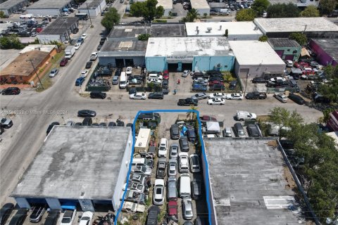 Commercial property in Hollywood, Florida № 1867843 - photo 3