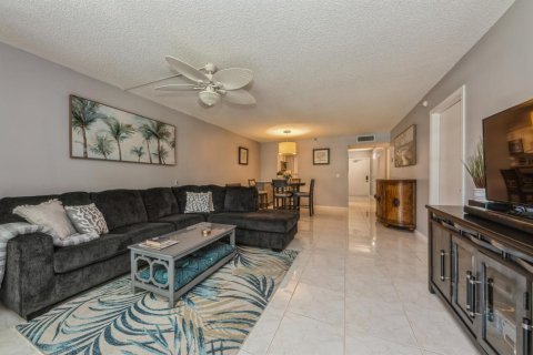 Copropriété à vendre à Delray Beach, Floride: 2 chambres, 98.48 m2 № 2077736 - photo 6