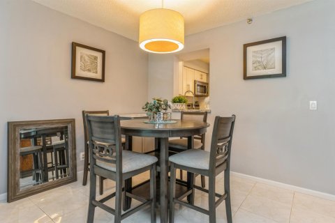 Copropriété à vendre à Delray Beach, Floride: 2 chambres, 98.48 m2 № 2077736 - photo 13
