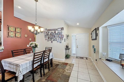 House in Haines City, Florida 4 bedrooms, 143.26 sq.m. № 1761883 - photo 5