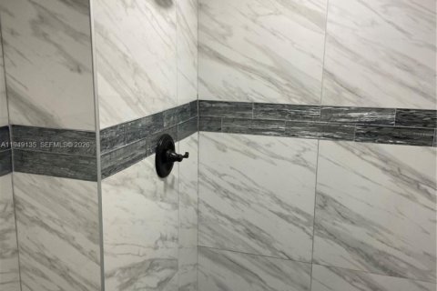 Снять в аренду кондоминиум в Майами, Флорида 2 спальни, 113.81м2, № 2004894 - фото 9