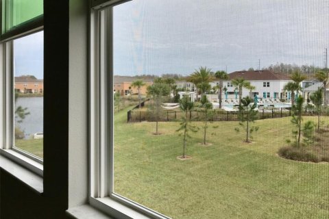 Townhouse in Lutz, Florida 3 bedrooms, 151.62 sq.m. № 2215524 - photo 12
