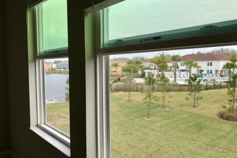 Townhouse in Lutz, Florida 3 bedrooms, 151.62 sq.m. № 2215524 - photo 11