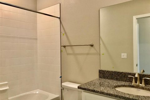 Townhouse in Lutz, Florida 3 bedrooms, 151.62 sq.m. № 2215524 - photo 17