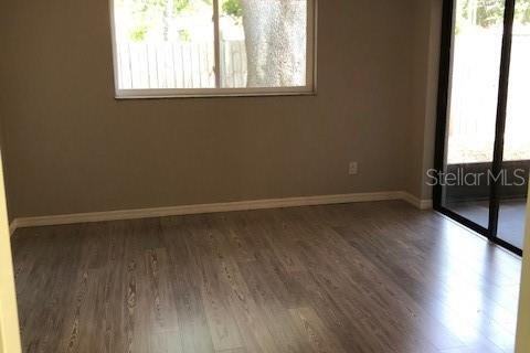 House in Palm Harbor, Florida 3 bedrooms, 118.17 sq.m. № 2221030 - photo 10