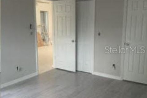 House in Palm Harbor, Florida 3 bedrooms, 118.17 sq.m. № 2221030 - photo 9