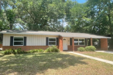 Casa en alquiler en Gainesville, Florida, 3 dormitorios, 122.72 m2 № 1912350 - foto 1