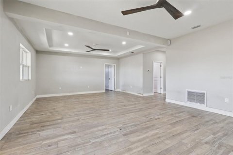 Casa en venta en Clermont, Florida, 3 dormitorios, 273.97 m2 № 2108976 - foto 10