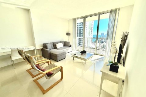 Appartement à louer à Miami, Floride: 1 chambre, 73.49 m2 № 1972374 - photo 17