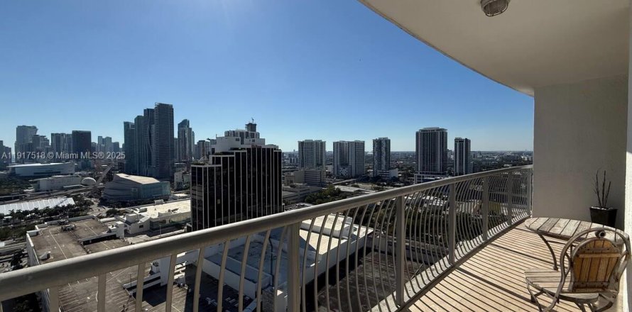 Appartement à Miami, Floride 1 chambre, 73.49 m2 № 1972374