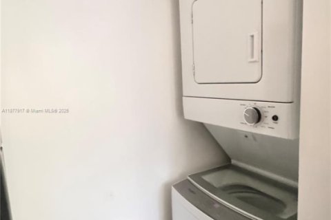 Снять в аренду кондоминиум в Хомстед, Флорида 1 спальня, 63.64м2, № 1922824 - фото 10