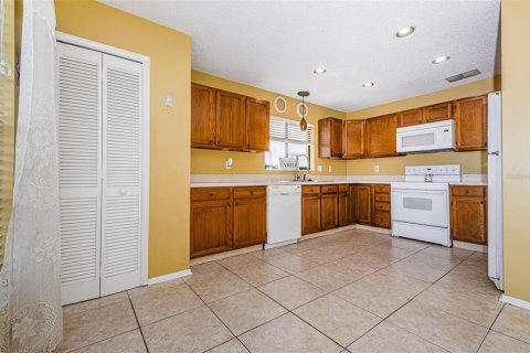 Villa ou maison à vendre à Tampa, Floride: 4 chambres, 193.33 m2 № 1905184 - photo 18