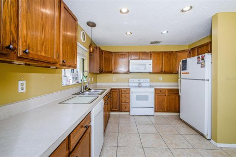 Villa ou maison à vendre à Tampa, Floride: 4 chambres, 193.33 m2 № 1905184 - photo 15