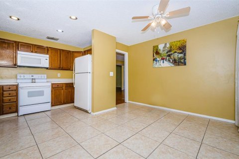 Villa ou maison à vendre à Tampa, Floride: 4 chambres, 193.33 m2 № 1905184 - photo 17
