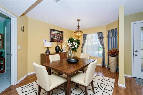 Villa ou maison à vendre à Tampa, Floride: 4 chambres, 193.33 m2 № 1905184 - photo 6
