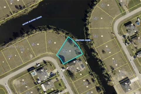 Купить земельный участок в Кейп-Корал, Флорида № 2033666 - фото 2