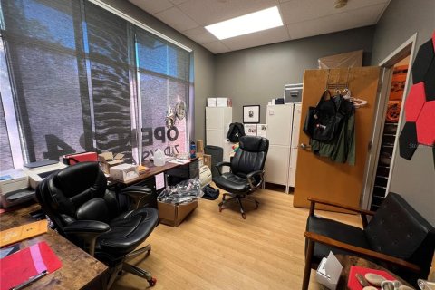 Propiedad comercial en alquiler en Tampa, Florida, 4259.57 m2 № 1615120 - foto 21