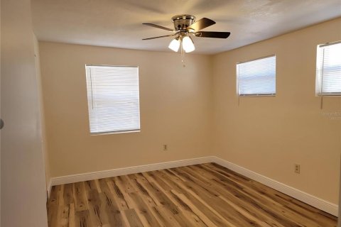 Villa ou maison à vendre à Lakeland, Floride: 4 chambres, 155.98 m2 № 2348291 - photo 10