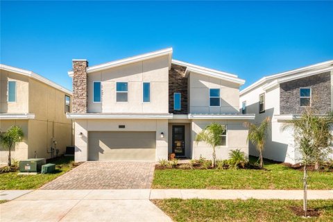 House in Davenport, Florida 8 bedrooms, 363.71 sq.m. № 2201166 - photo 2