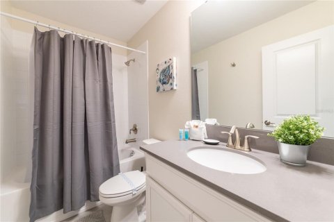 House in Davenport, Florida 8 bedrooms, 363.71 sq.m. № 2201166 - photo 25