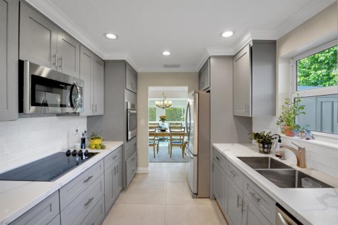 Villa ou maison à vendre à Fort Lauderdale, Floride: 3 chambres, 175.77 m2 № 2420844 - photo 3