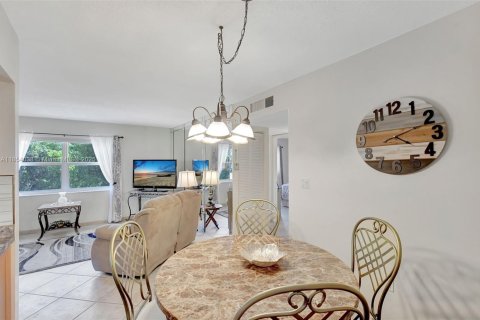 Купить кондоминиум в Халландейл-Бич, Флорида 2 спальни, 77.67м2, № 1962811 - фото 7