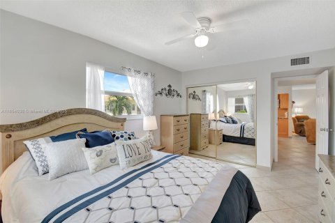 Купить кондоминиум в Халландейл-Бич, Флорида 2 спальни, 77.67м2, № 1962811 - фото 19