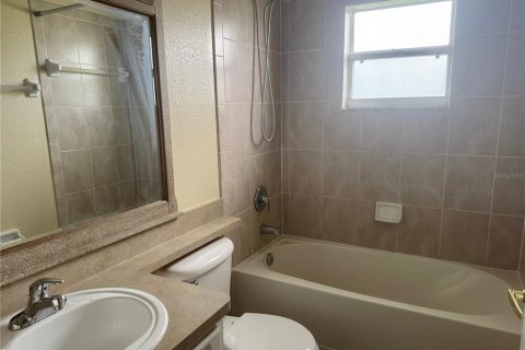 Casa en venta en Winter Haven, Florida, 3 dormitorios, 154.12 m2 № 1916094 - foto 16