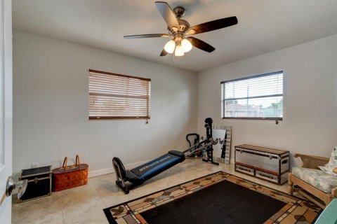 House in New Smyrna Beach, Florida 3 bedrooms, 182.27 sq.m. № 2207401 - photo 22