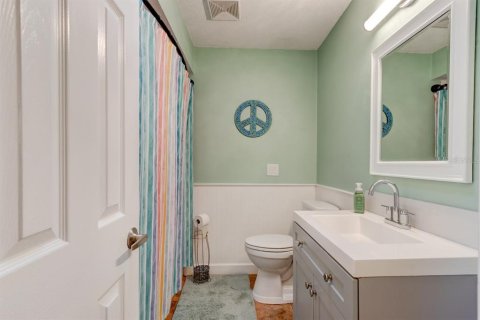 House in New Smyrna Beach, Florida 3 bedrooms, 182.27 sq.m. № 2207401 - photo 21