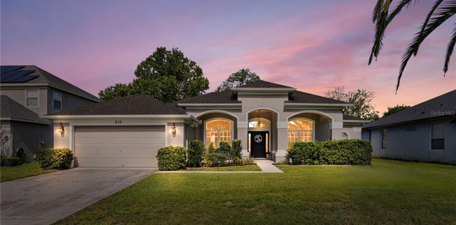 House in Oakland, Florida 4 bedrooms, 231.33 sq.m. № 1770910
