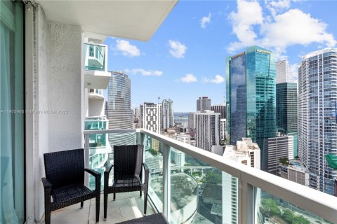 Condominio en venta en Miami, Florida, 3 dormitorios, 131.83 m2 № 2013093 - foto 2