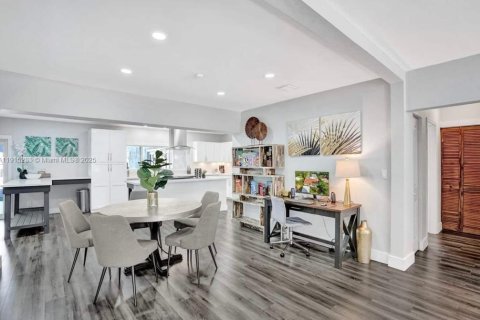 Villa ou maison à vendre à Hollywood, Floride: 6 chambres, 283.82 m2 № 1971302 - photo 5