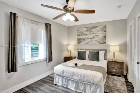 Villa ou maison à vendre à Hollywood, Floride: 6 chambres, 283.82 m2 № 1971302 - photo 26